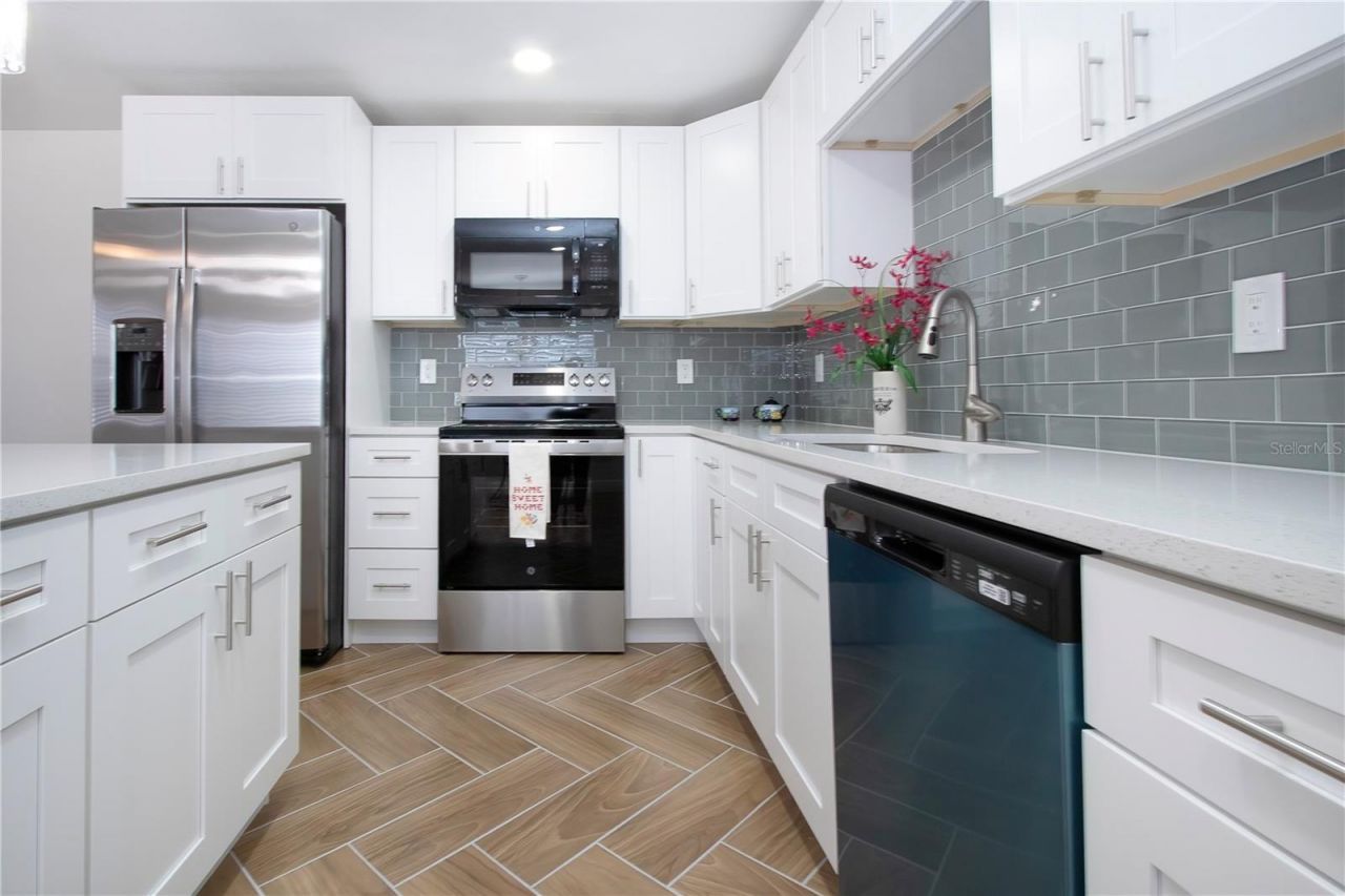 1902 Andover Street, Unit 198, Sun City Center, FL 33573 Photo