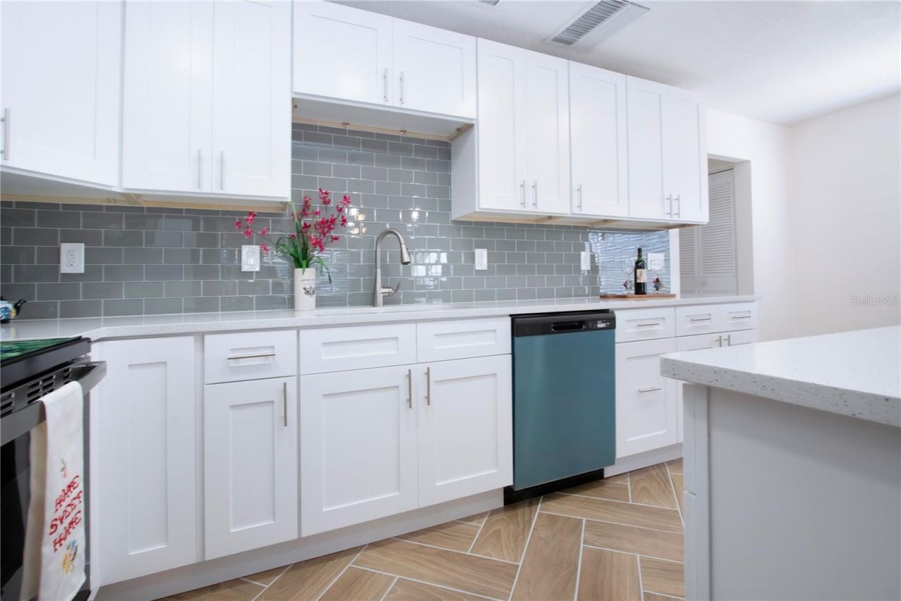 1902 Andover Street, Unit 198, Sun City Center, FL 33573 Photo
