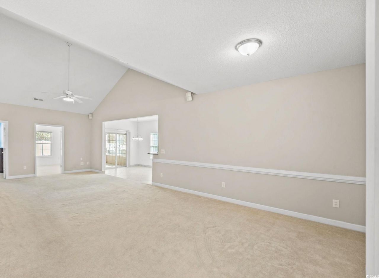 4221 Ravenwood Dr. Photo 4