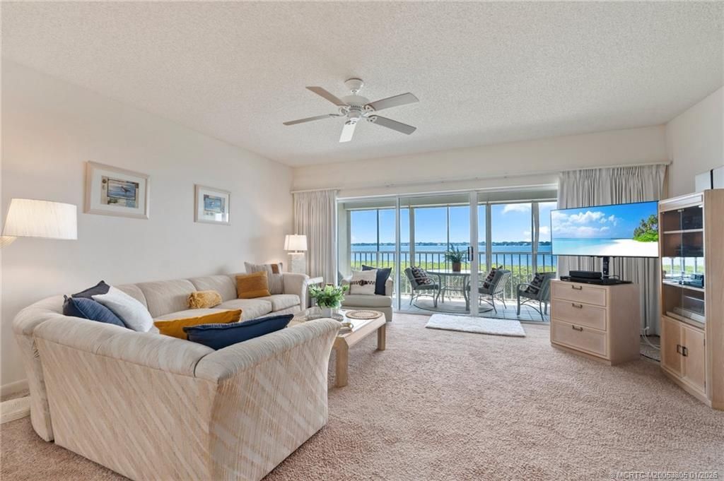 164 NE Edgewater Drive, Unit 2105, Stuart, FL 34996 Photo