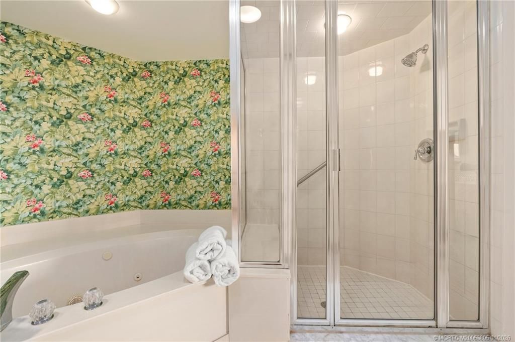 164 NE Edgewater Drive, Unit 2105, Stuart, FL 34996 Photo