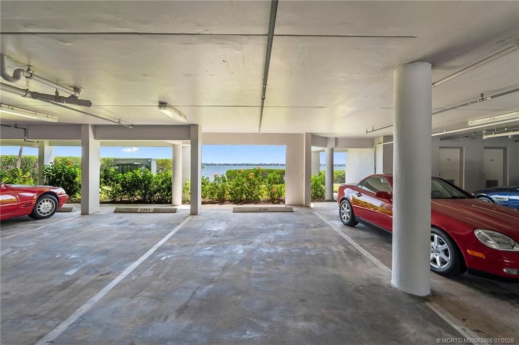 164 NE Edgewater Drive, Unit 2105, Stuart, FL 34996 Photo