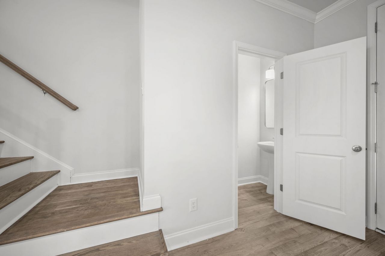 523 Green Fern Drive Photo 12