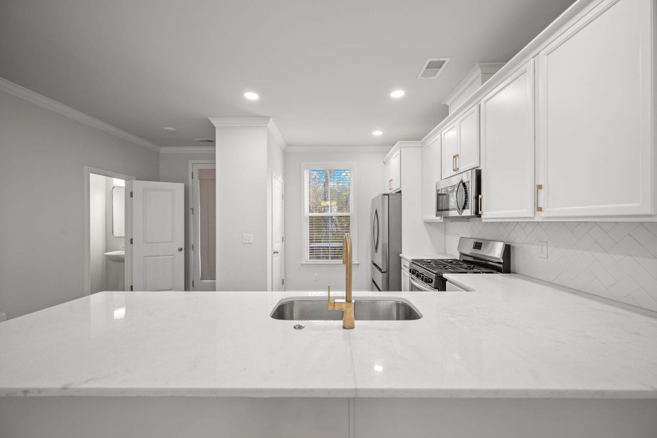 523 Green Fern Drive Photo 14