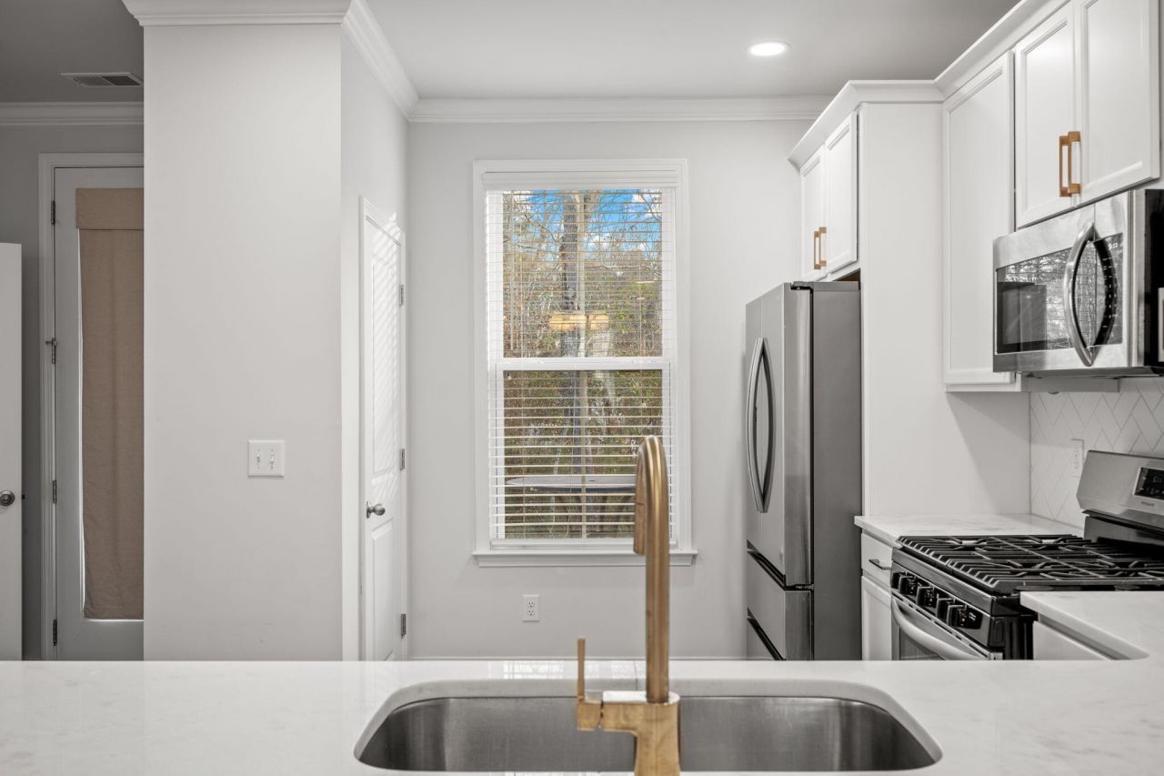 523 Green Fern Drive Photo 15