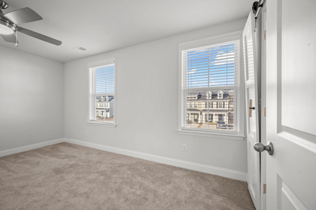 523 Green Fern Drive Photo 25