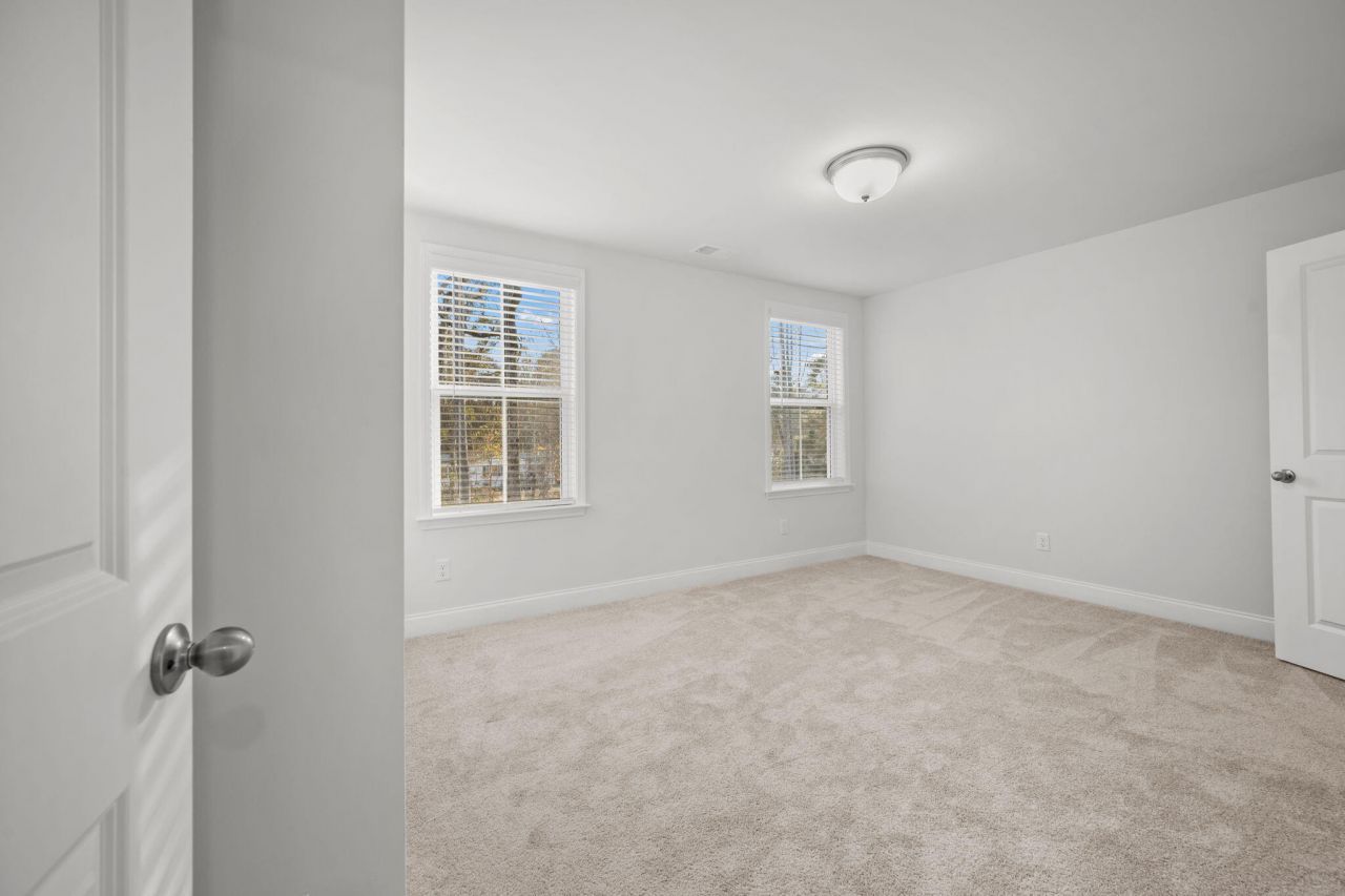 523 Green Fern Drive Photo 32