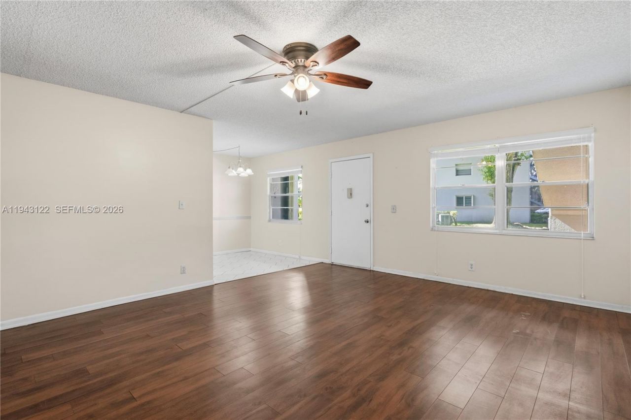 251 SW 132nd Way, Unit 117H, Pembroke Pines, FL 33027 Photo
