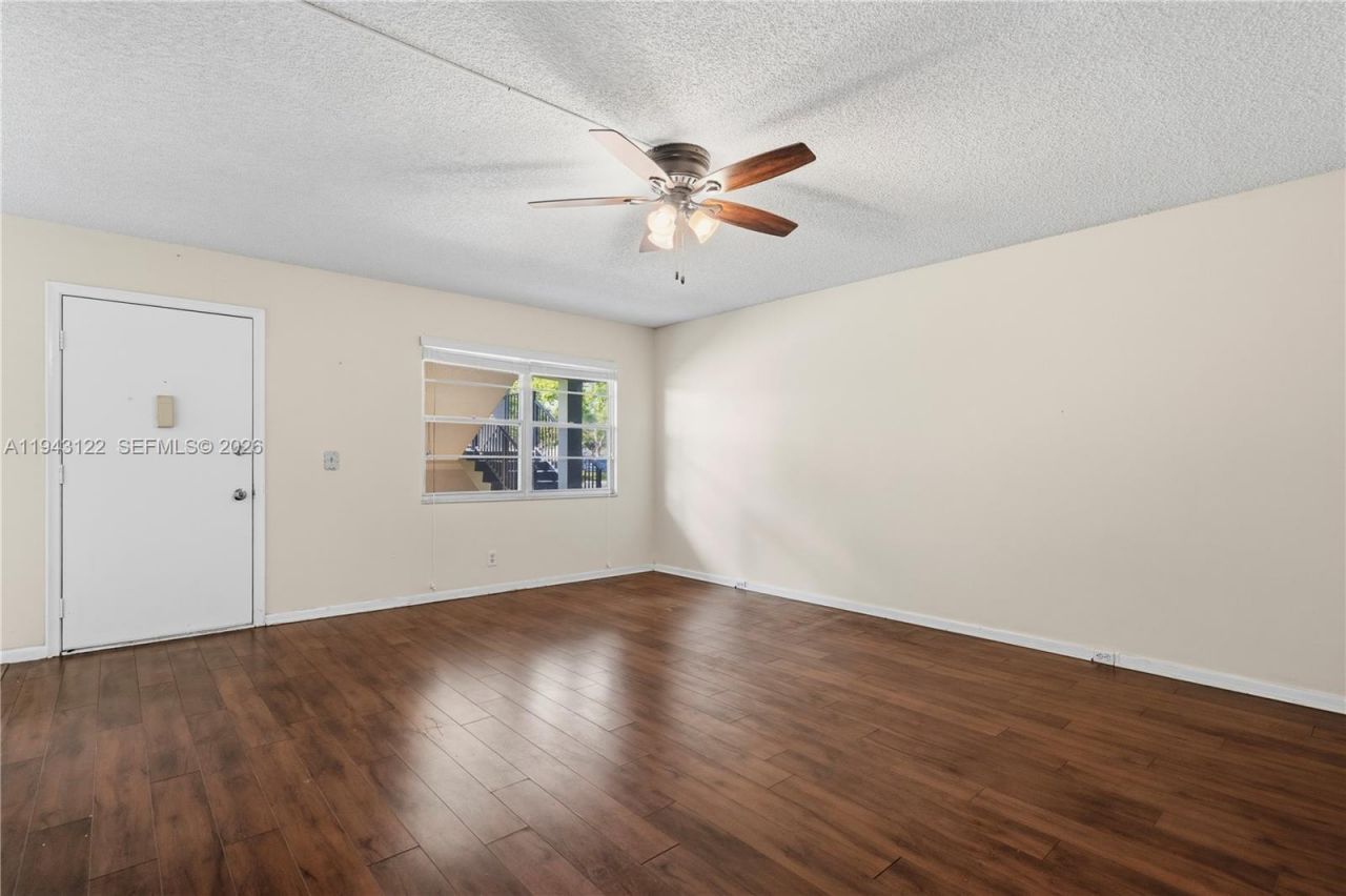 251 SW 132nd Way, Unit 117H, Pembroke Pines, FL 33027 Photo