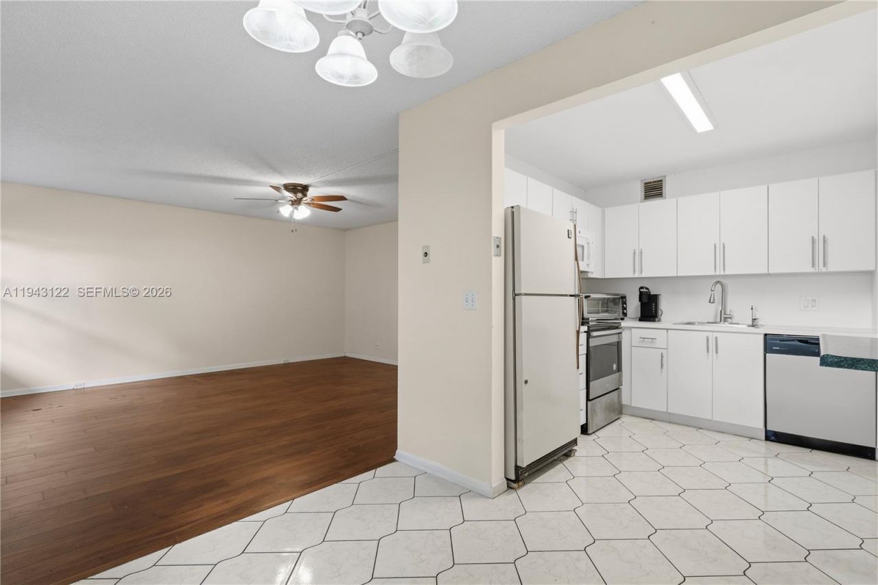 251 SW 132nd Way, Unit 117H, Pembroke Pines, FL 33027 Photo