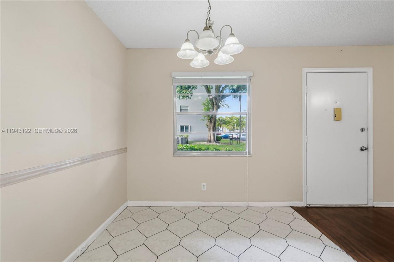 251 SW 132nd Way, Unit 117H, Pembroke Pines, FL 33027 Photo