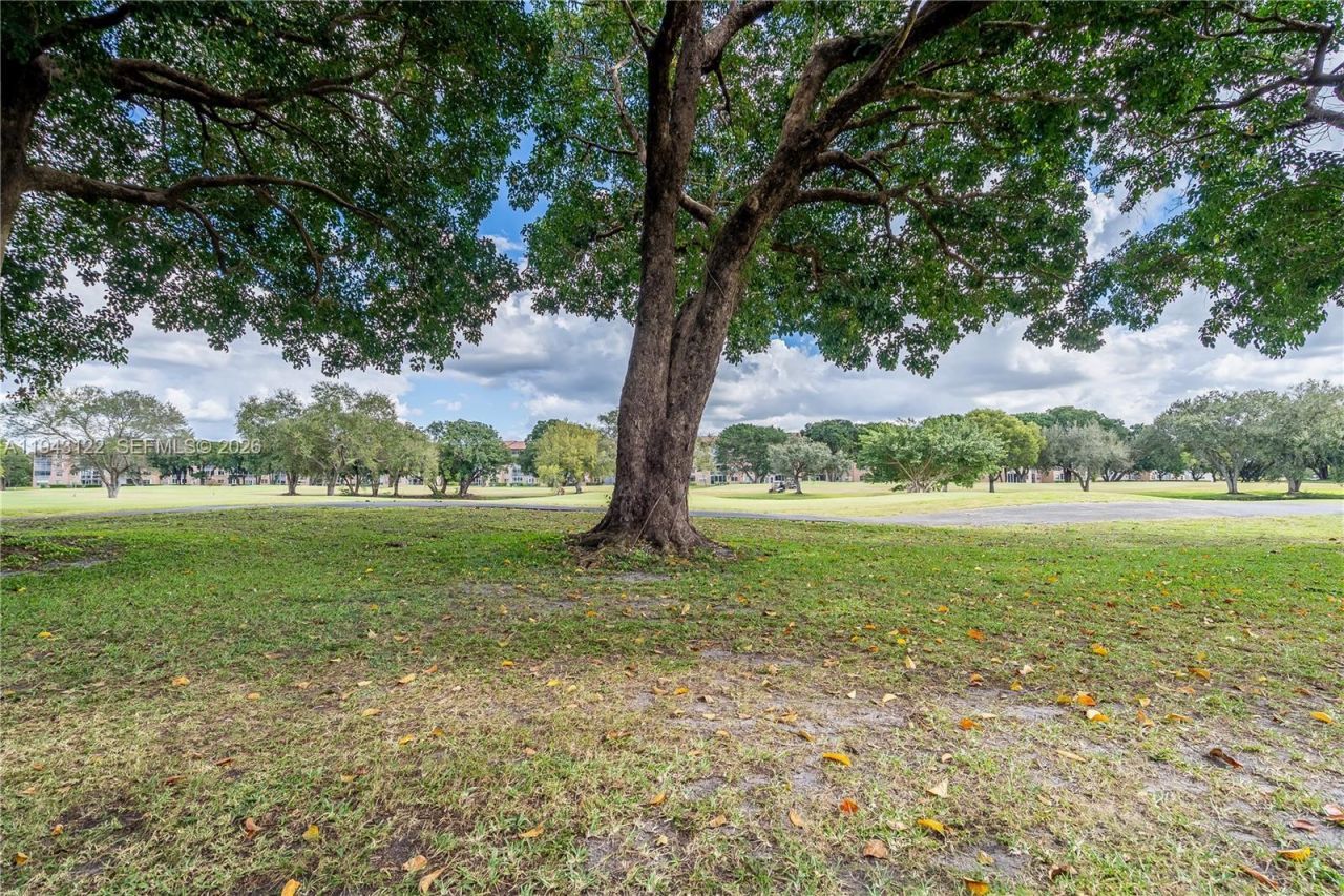 251 SW 132nd Way, Unit 117H, Pembroke Pines, FL 33027 Photo