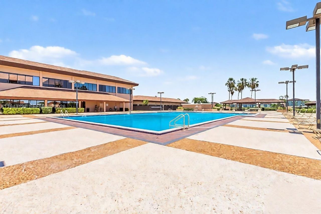 251 SW 132nd Way, Unit 117H, Pembroke Pines, FL 33027 Photo