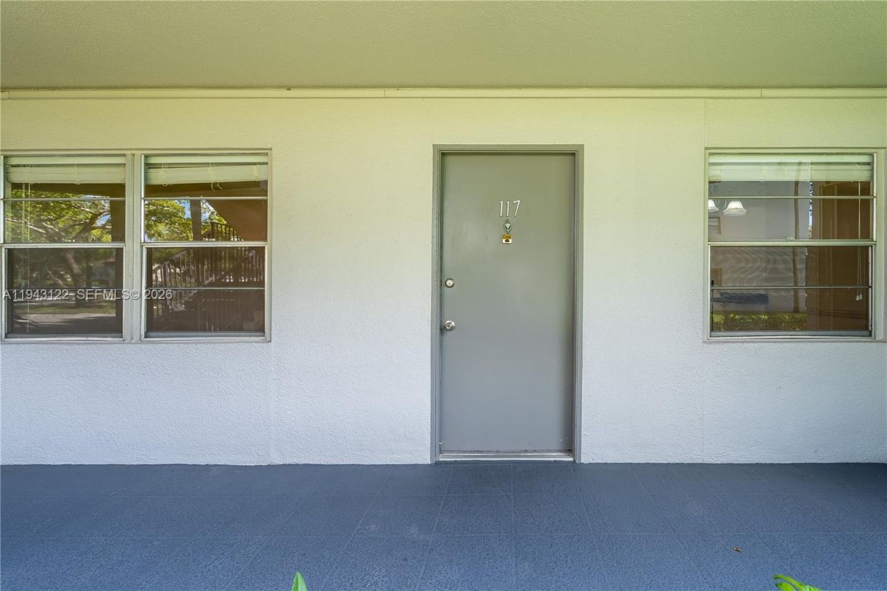 251 SW 132nd Way, Unit 117H, Pembroke Pines, FL 33027 Photo