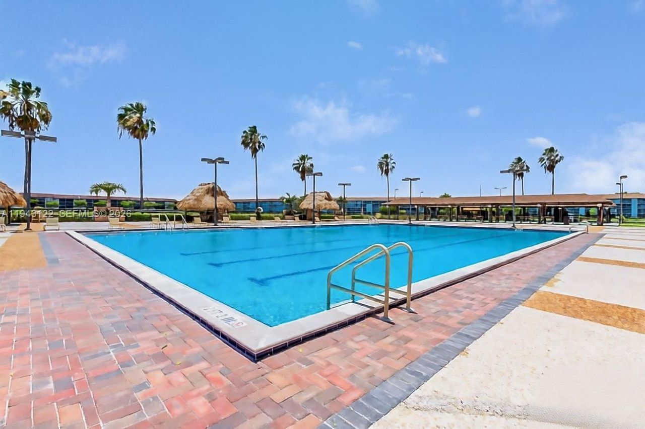 251 SW 132nd Way, Unit 117H, Pembroke Pines, FL 33027 Photo