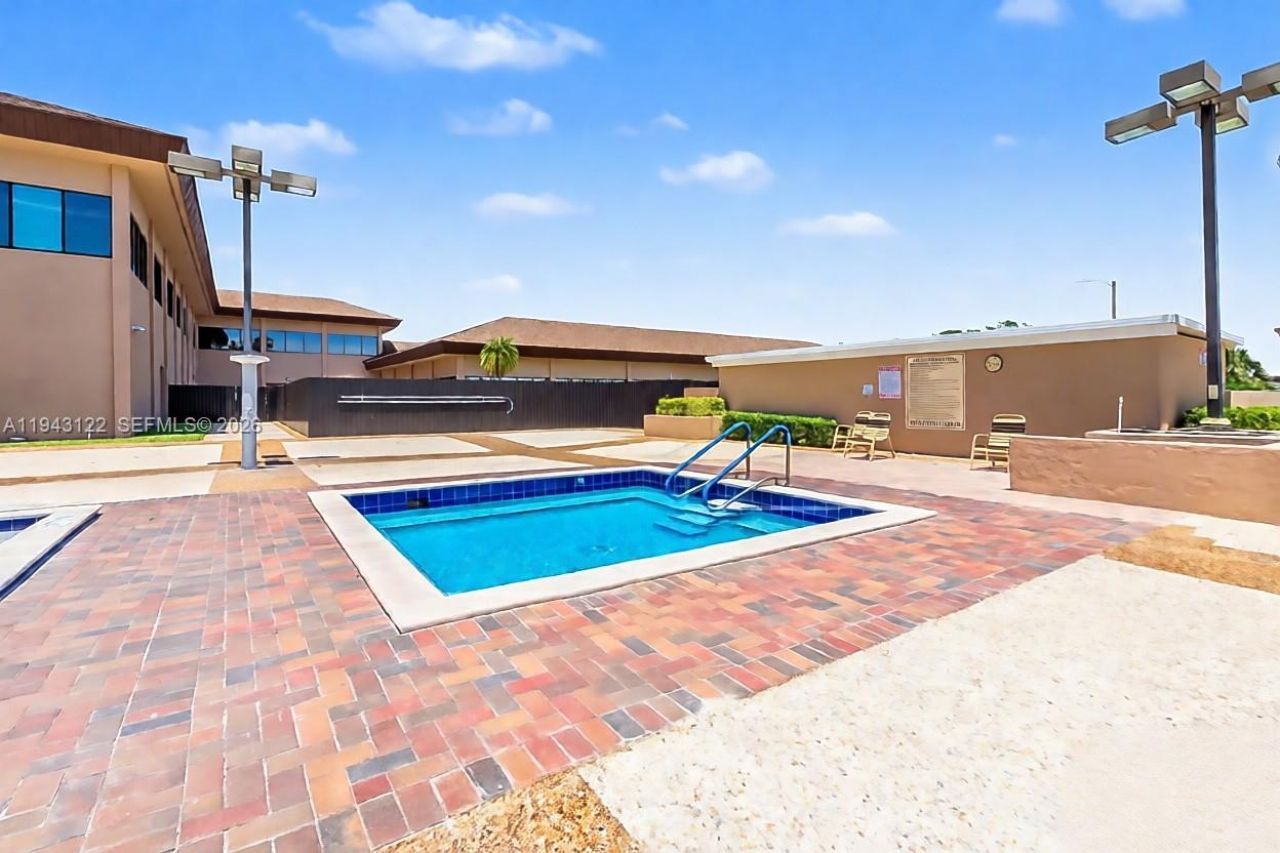 251 SW 132nd Way, Unit 117H, Pembroke Pines, FL 33027 Photo