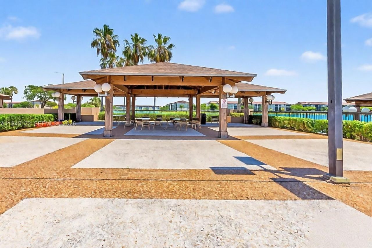 251 SW 132nd Way, Unit 117H, Pembroke Pines, FL 33027 Photo