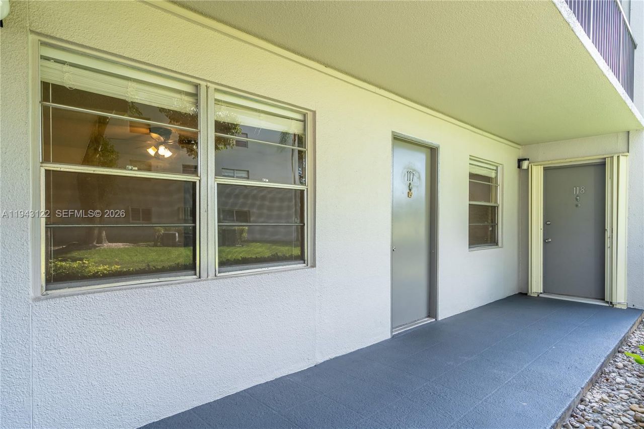 251 SW 132nd Way, Unit 117H, Pembroke Pines, FL 33027 Photo