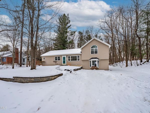 5955 Curry Rd Extension, Guilderland, NY 12303