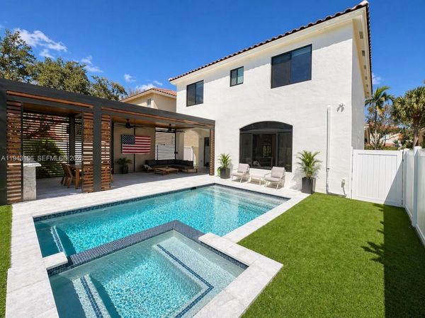 7782 NW 18th St, Pembroke Pines, FL 33024