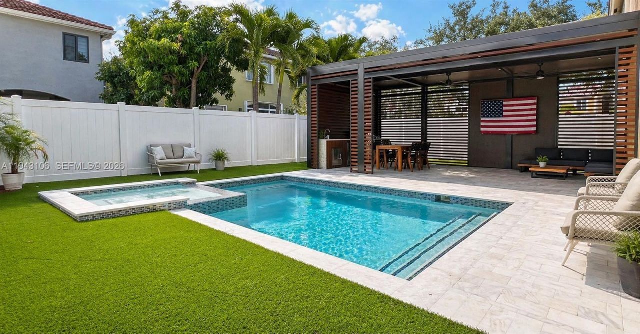 7782 NW 18th St, Pembroke Pines, FL 33024 Photo