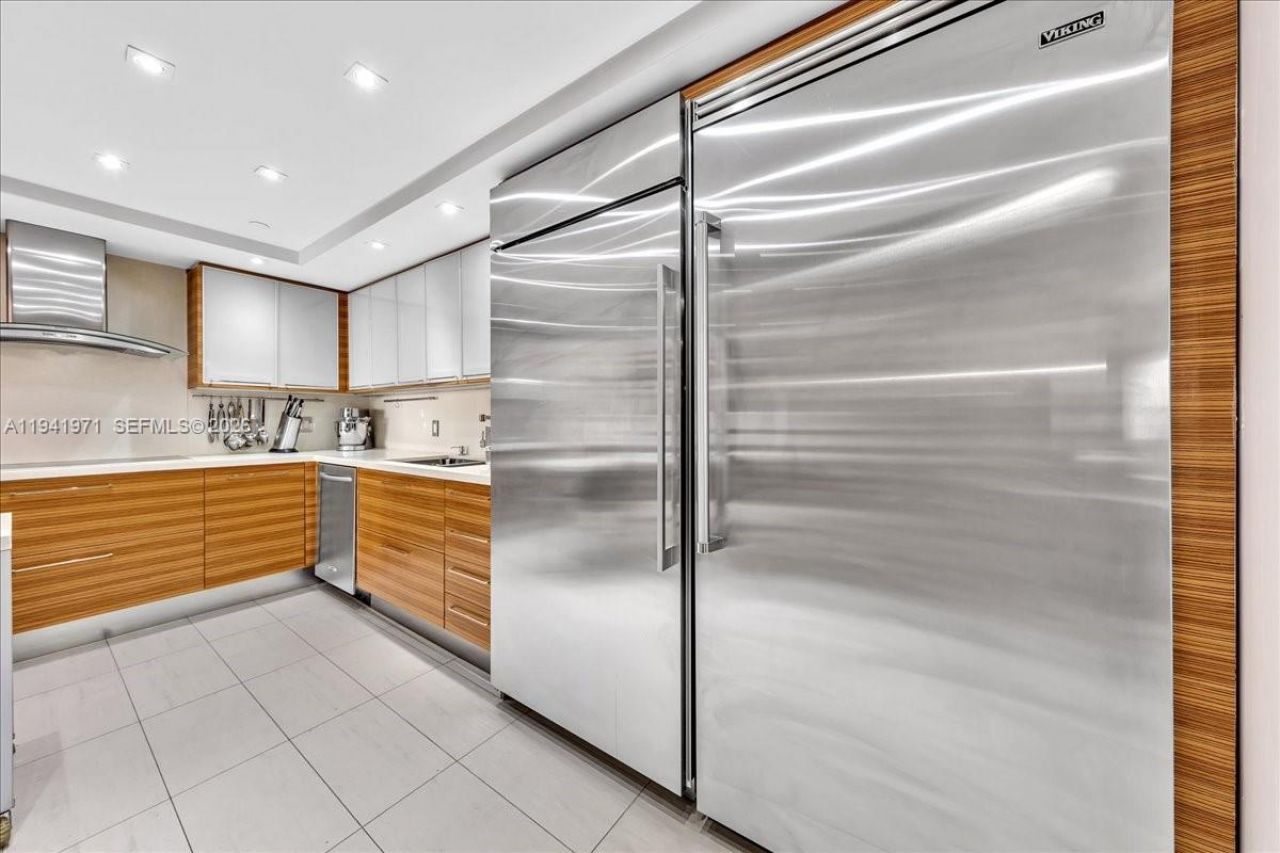 8877 Collins Ave , Unit PH-2, Surfside, FL 33154 Photo