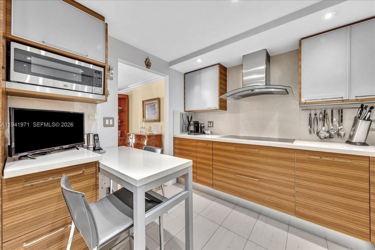 8877 Collins Ave , Unit PH-2, Surfside, FL 33154 Photo