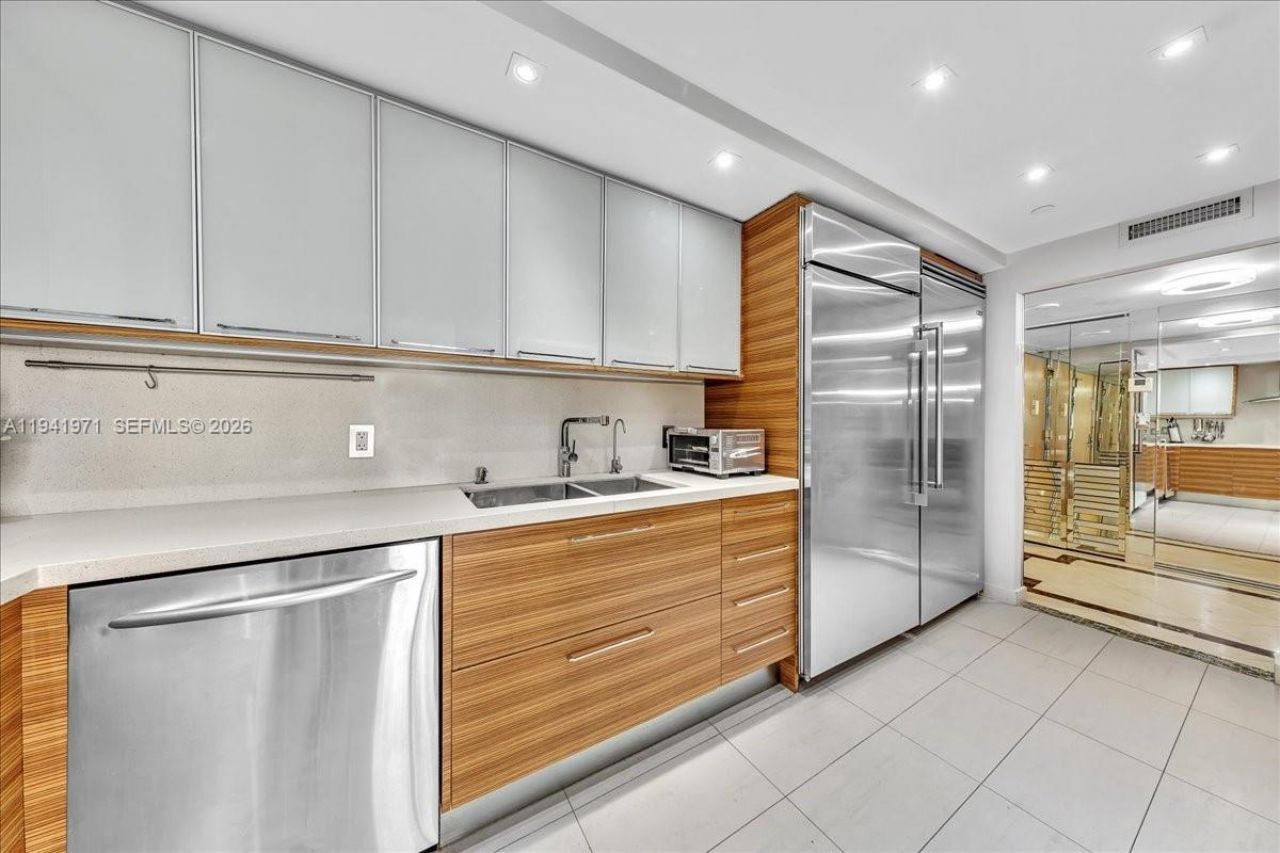 8877 Collins Ave , Unit PH-2, Surfside, FL 33154 Photo