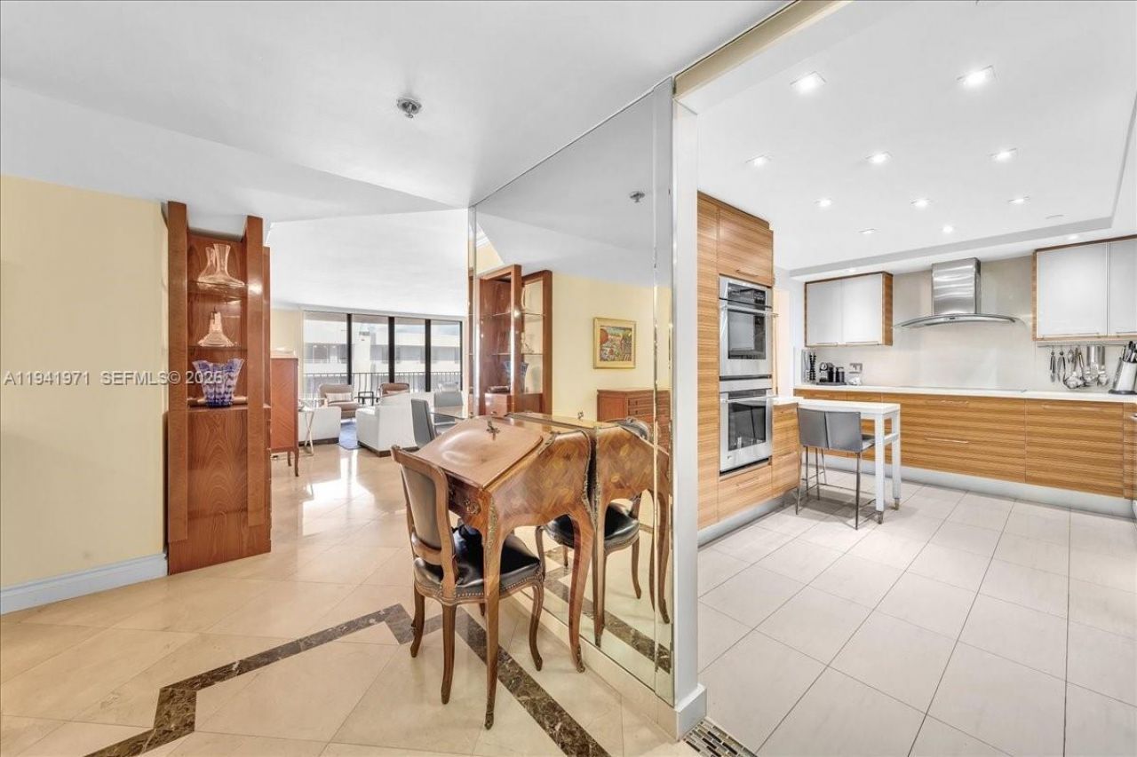 8877 Collins Ave , Unit PH-2, Surfside, FL 33154 Photo