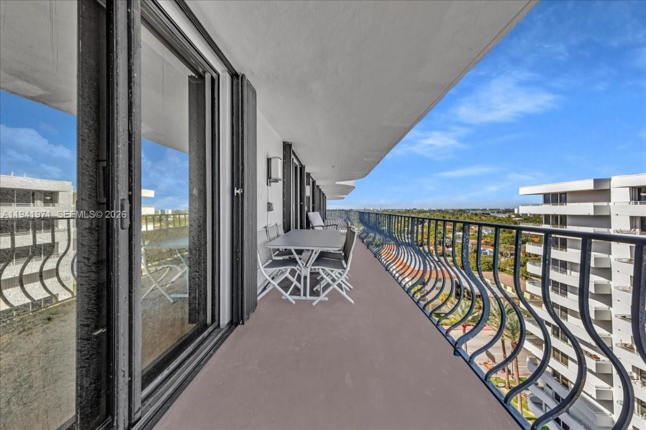 8877 Collins Ave , Unit PH-2, Surfside, FL 33154 Photo