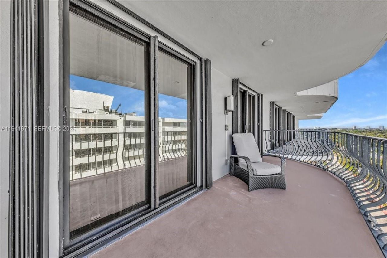 8877 Collins Ave , Unit PH-2, Surfside, FL 33154 Photo