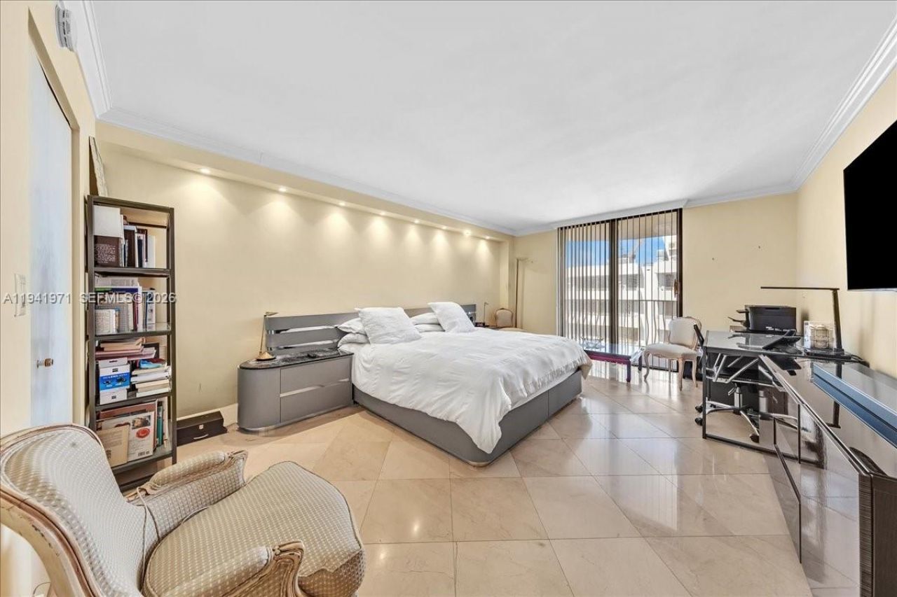 8877 Collins Ave , Unit PH-2, Surfside, FL 33154 Photo