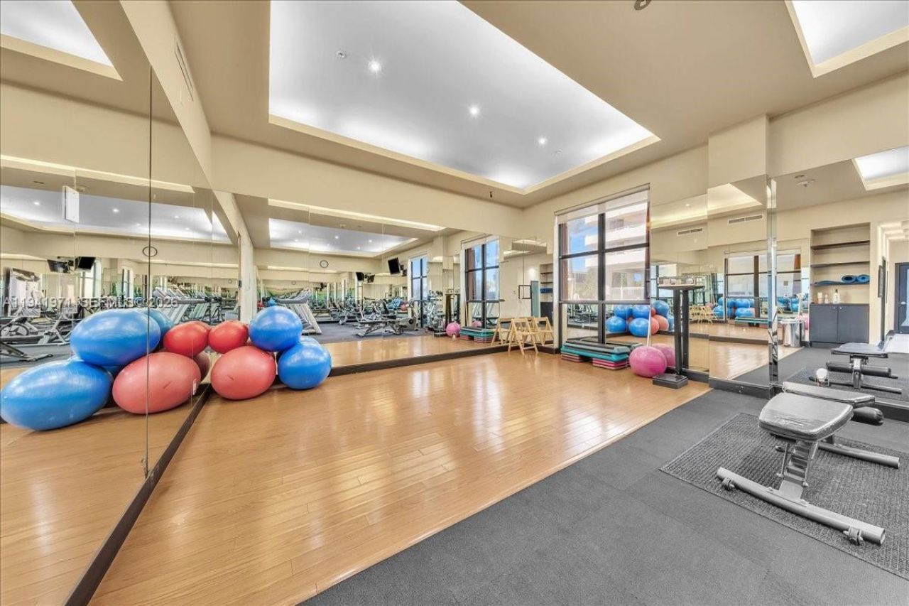 8877 Collins Ave , Unit PH-2, Surfside, FL 33154 Photo