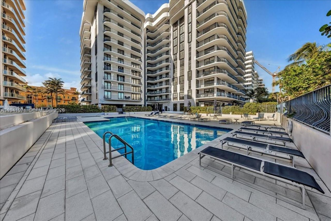 8877 Collins Ave , Unit PH-2, Surfside, FL 33154 Photo