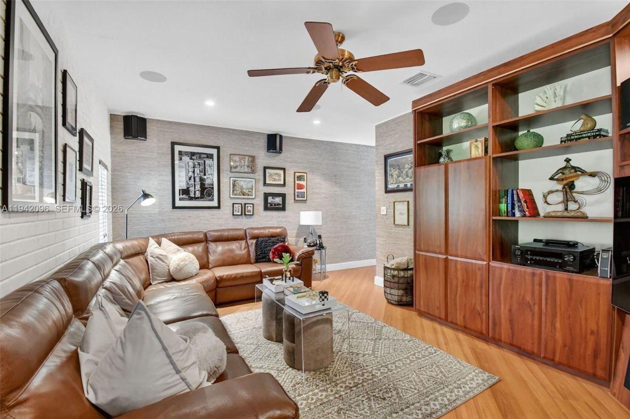 20610 NE 22nd Ct, Miami, FL 33180 Photo