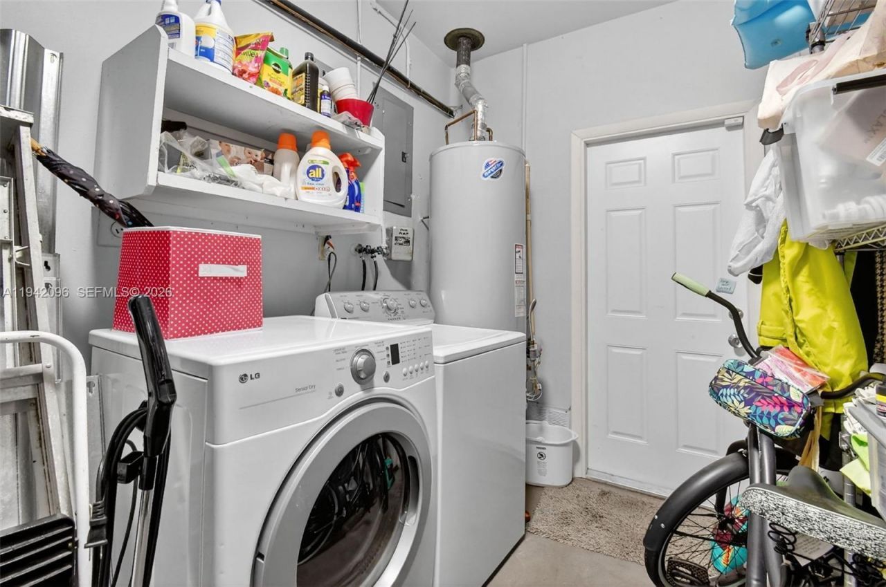 20610 NE 22nd Ct, Miami, FL 33180 Photo