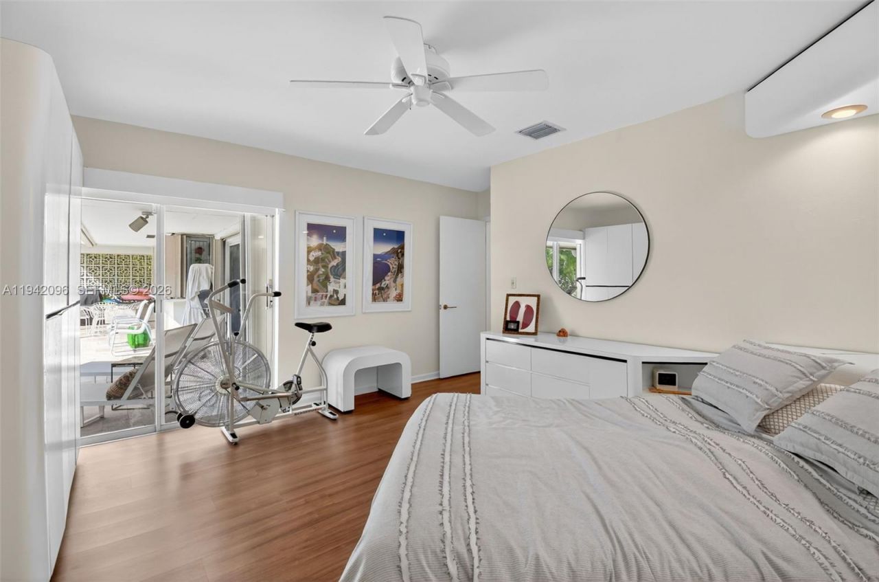 20610 NE 22nd Ct, Miami, FL 33180 Photo