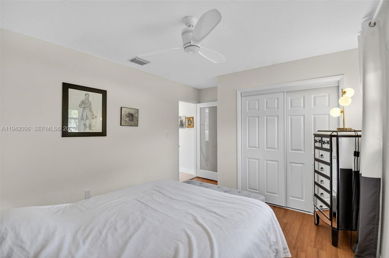 20610 NE 22nd Ct, Miami, FL 33180 Photo