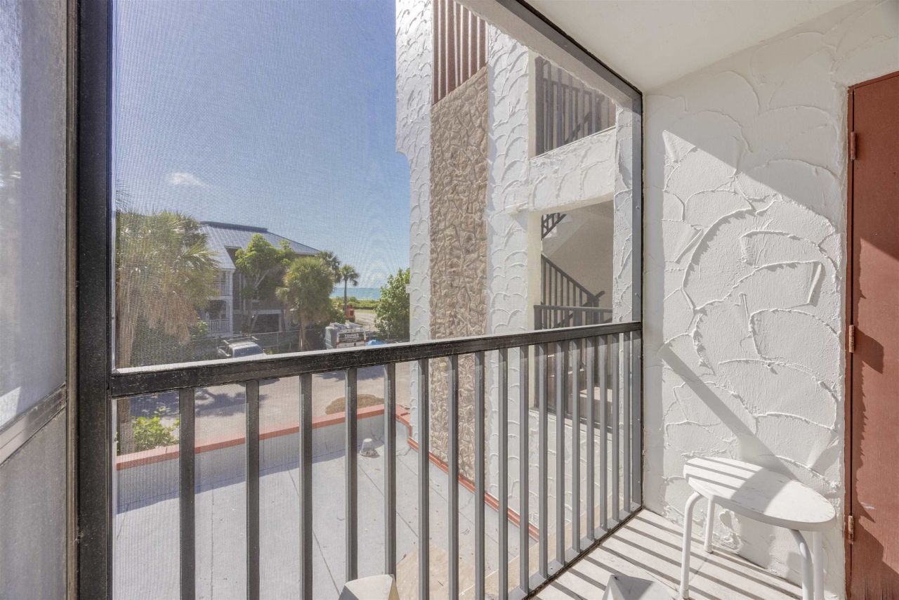 2445 W Gulf Dr, Unit 21E, Sanibel, FL 33957 Photo