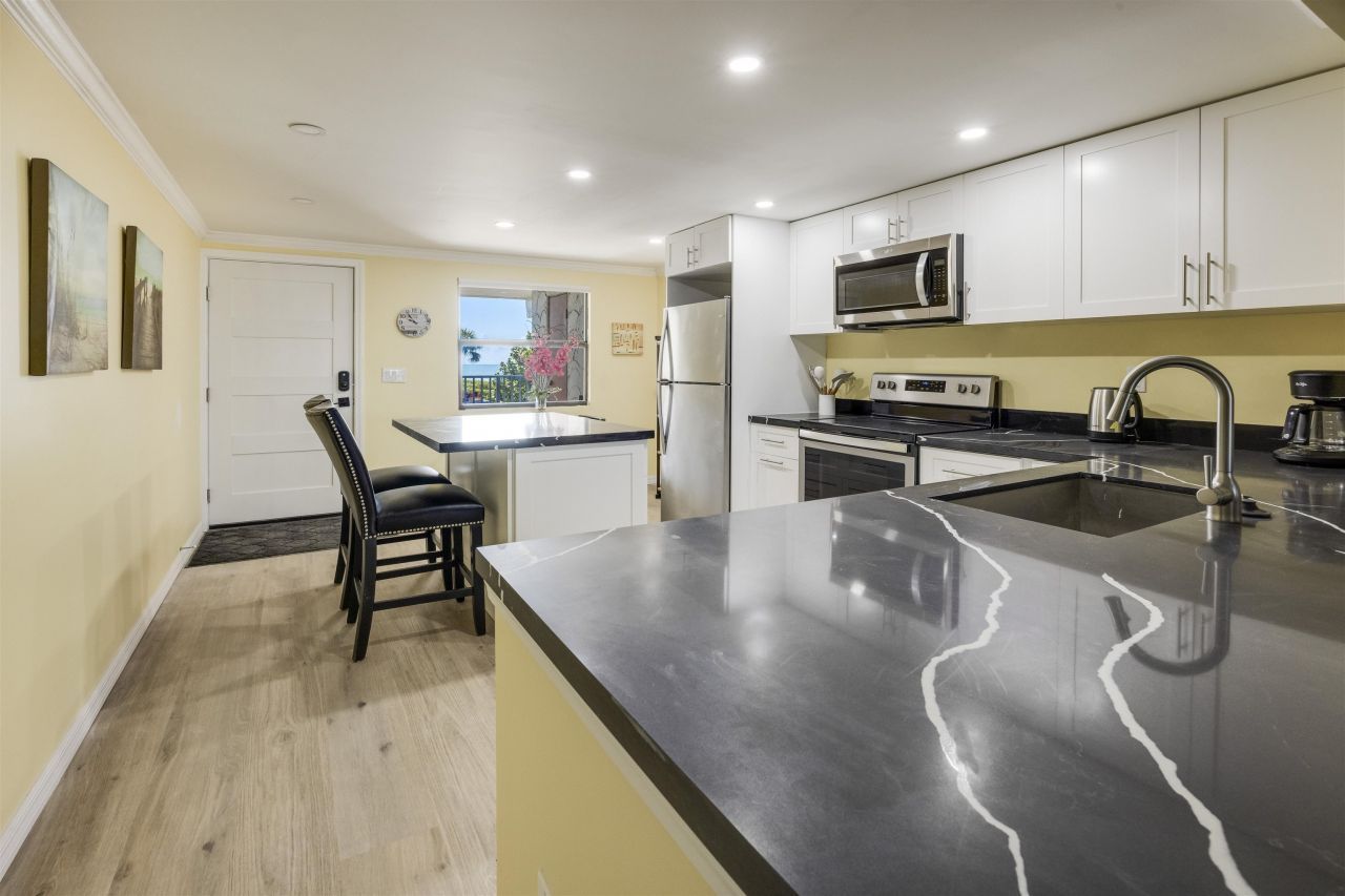 2445 W Gulf Dr, Unit 21E, Sanibel, FL 33957 Photo