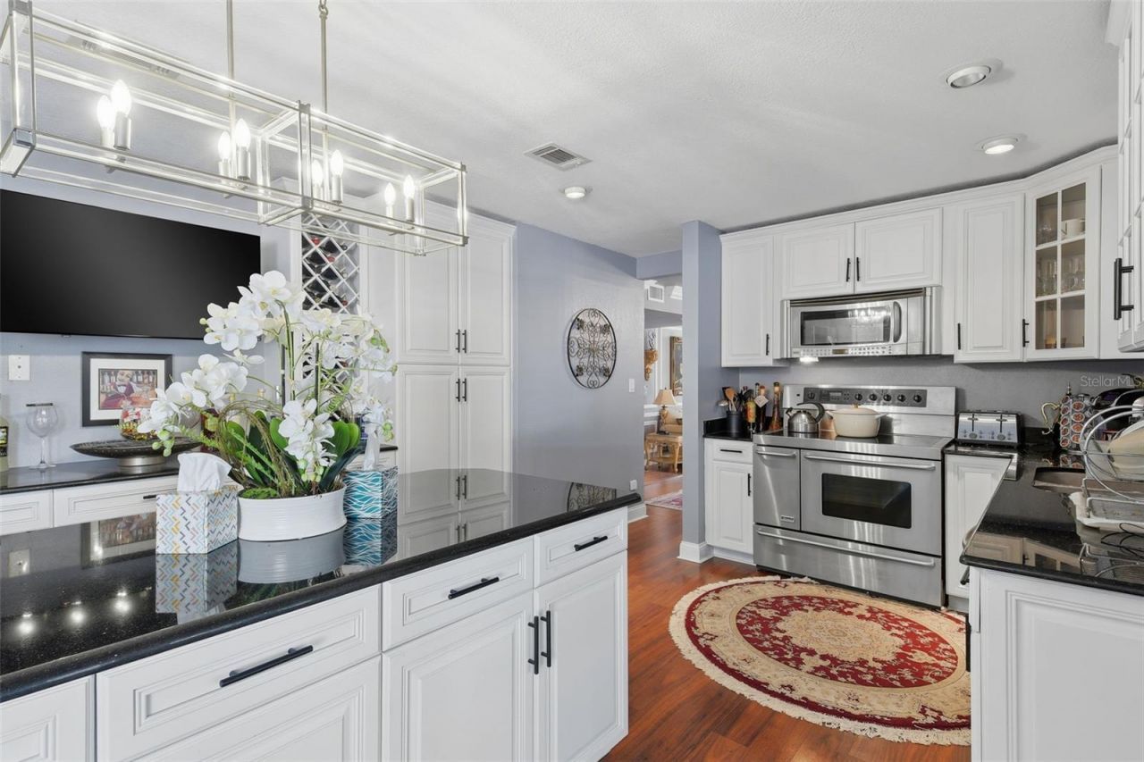 7214 N Ola Avenue, Tampa, FL 33604 Photo