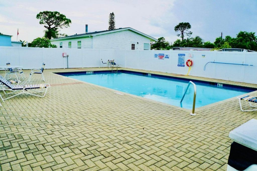 5000 SE Federal Highway, Unit 160, Stuart, FL 34997 Photo