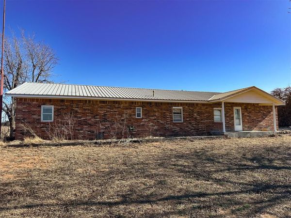 40001 Us Highway 281 Highway, Apache, OK 73006