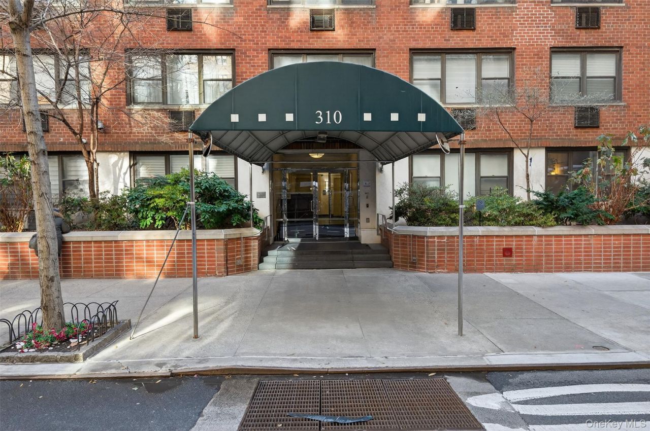 310 E 49th Street, Unit 7-B, New York, NY 10017 Main Photo
