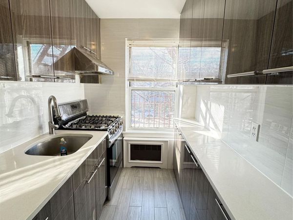 68-09 138th Street, Unit 2B, Flushing, NY 11367