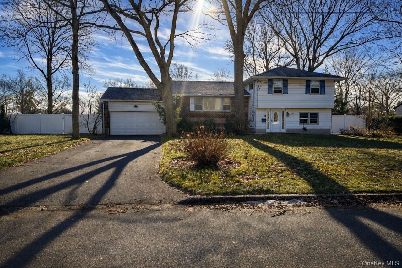 106 Burton Lane Commack, NY 11725