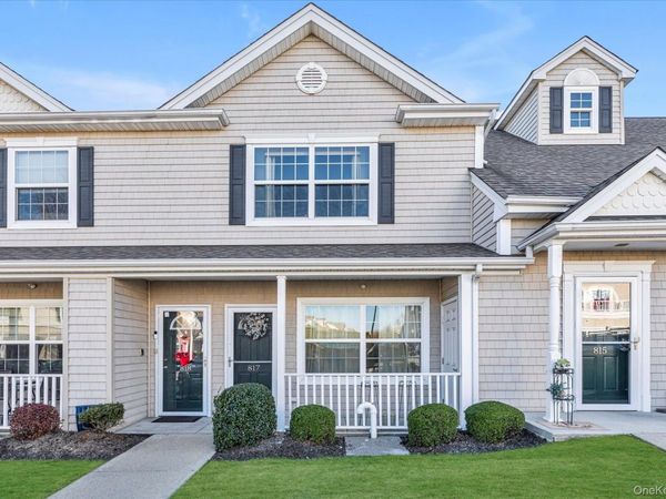 817 Willow Lane, Valley Stream, NY 11580