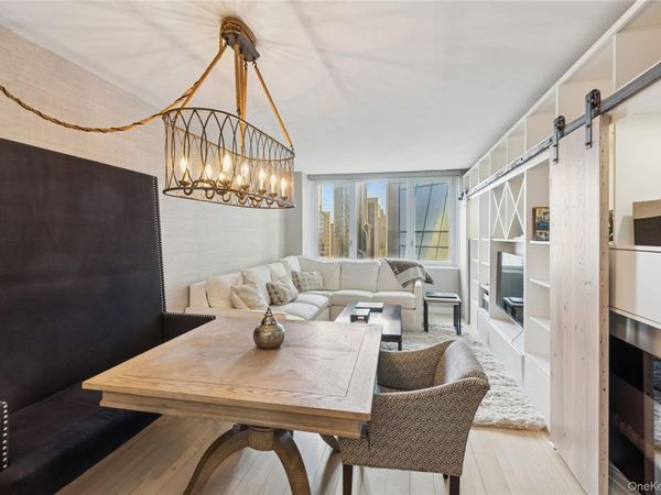 322 W 57th Street, Unit 47K1, New York (Manhattan), NY 10019