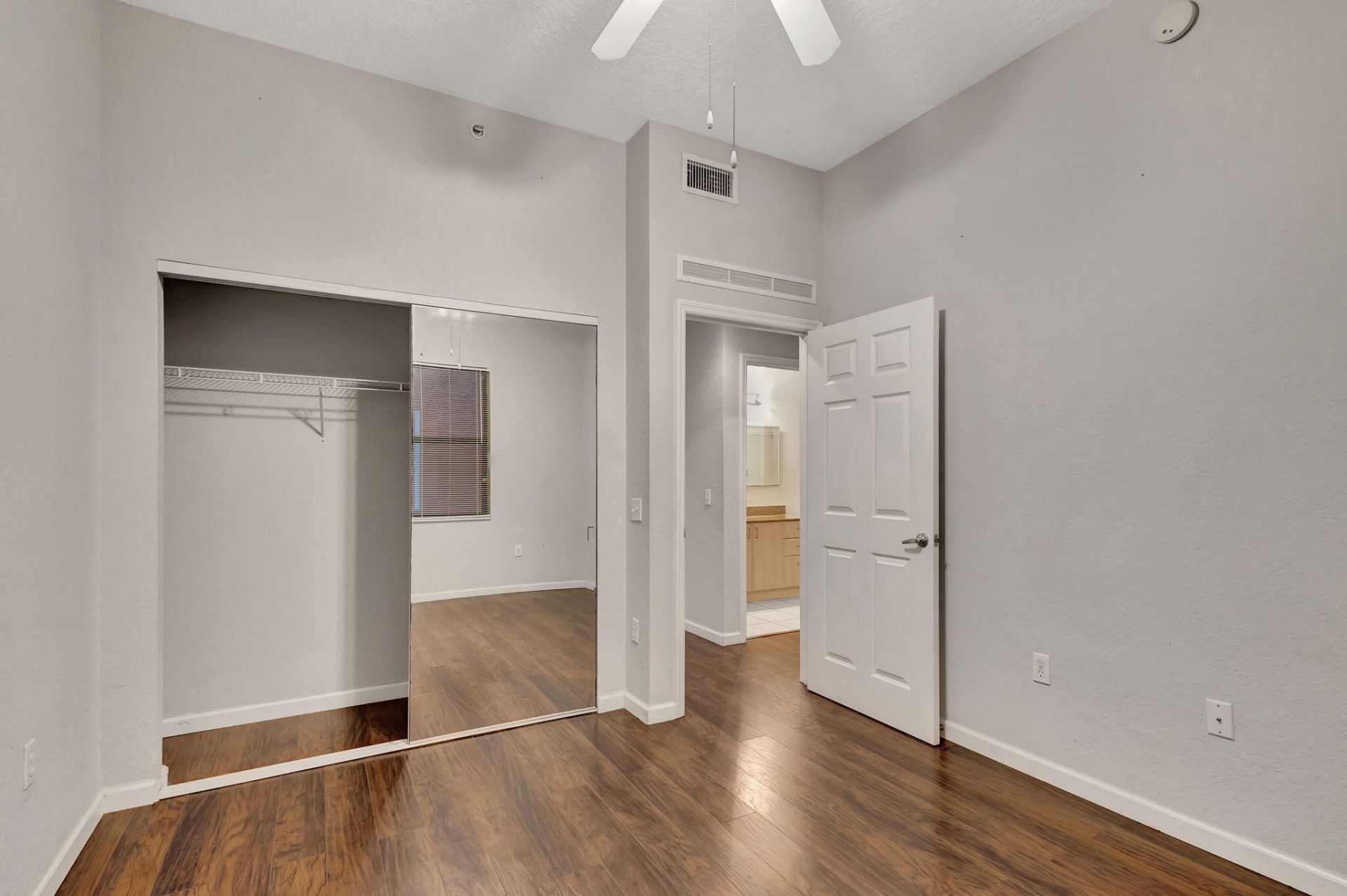 1620 Presidential Way, Unit 110, West Palm Beach, FL 33401 Photo