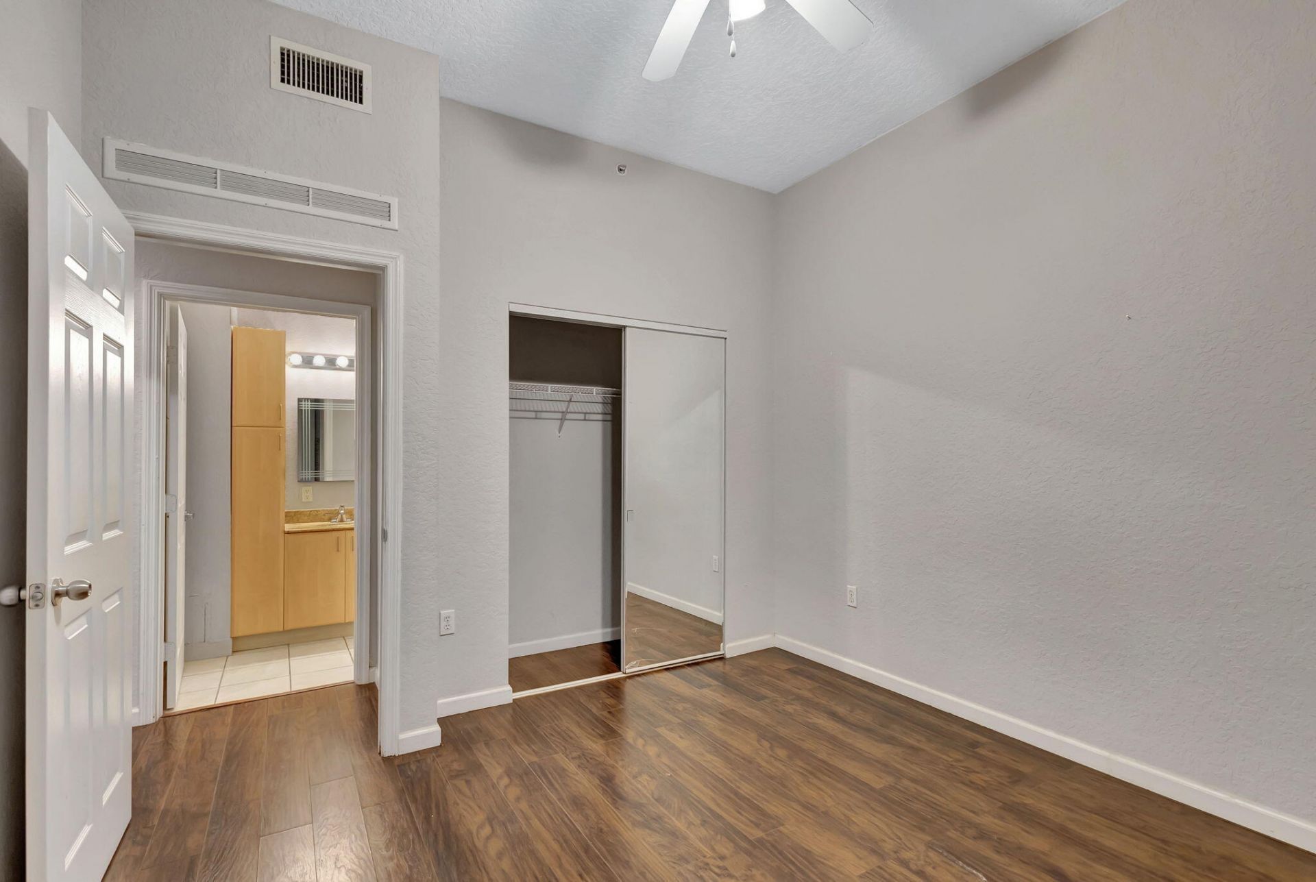 1620 Presidential Way, Unit 110, West Palm Beach, FL 33401 Photo